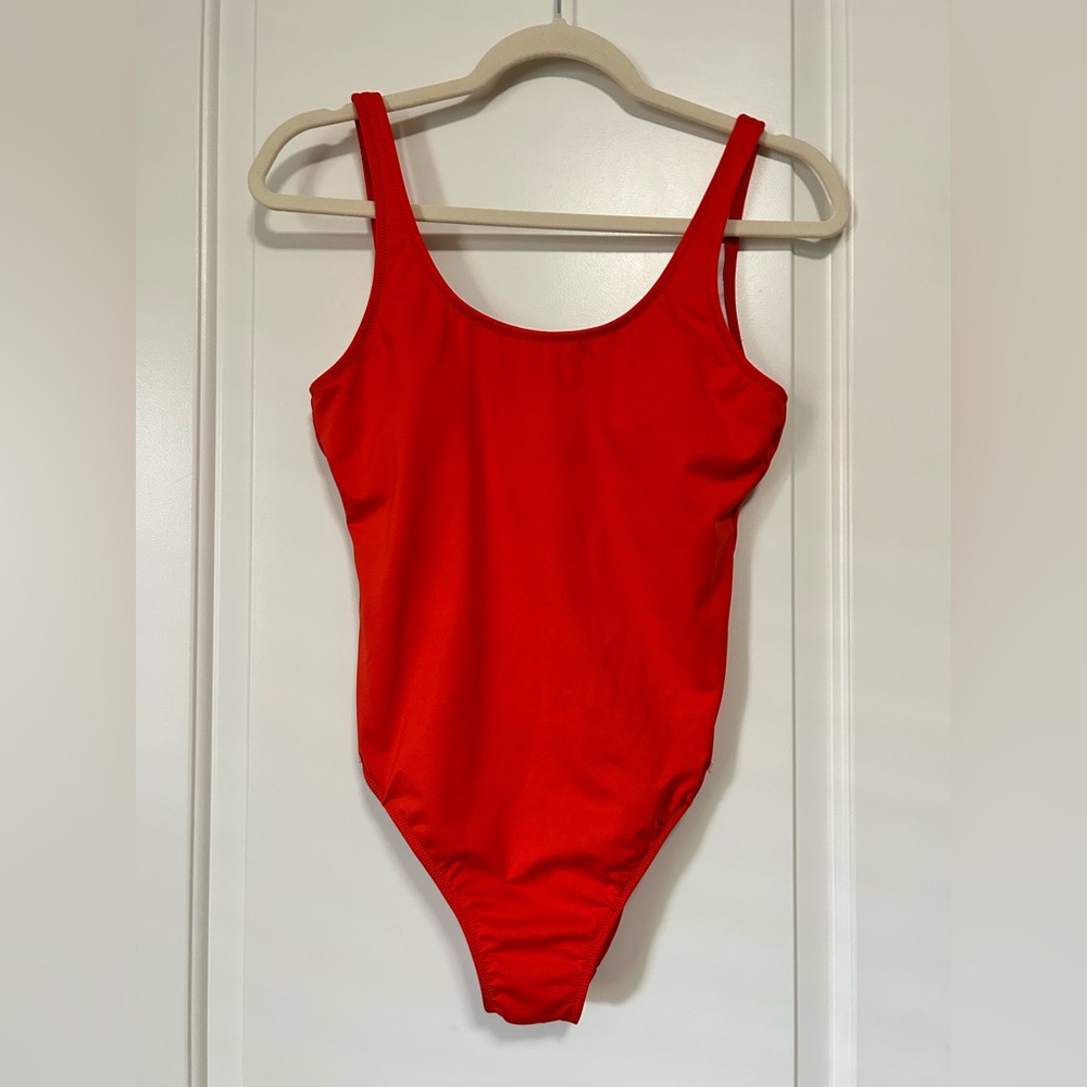 🍓🌊🍉NWOT 🌊🍓 PINK Victoria's Secret Red Baywatch one piece swimsuit 🍓🌊